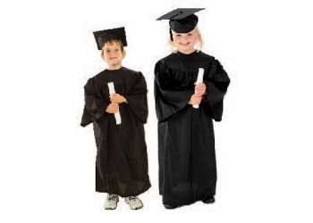 Graduation Gown for kids with graduation Hat - Image 4