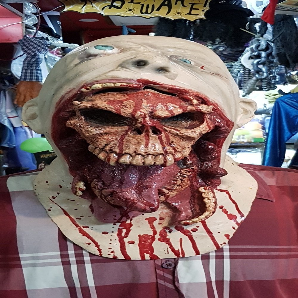 Halloween Super Deluxe Latex Full Mask. - Image 6