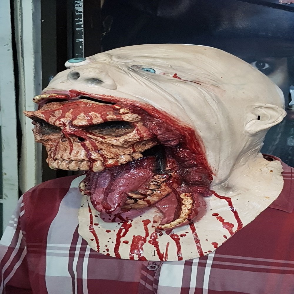 Halloween Super Deluxe Latex Full Mask.
